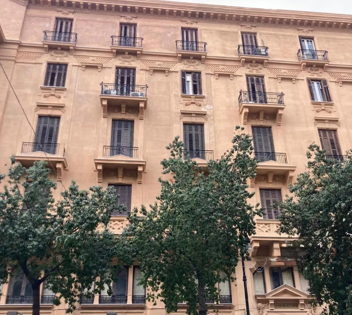 לינה וארוחת בוקר פלרמו Maisonnouveau